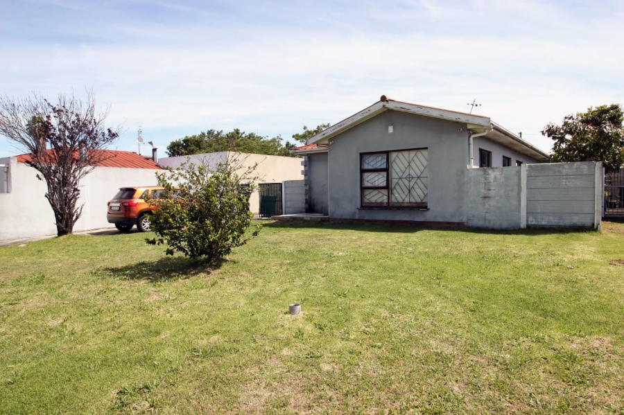 4 Bedroom Property for Sale in Hillview Western Cape